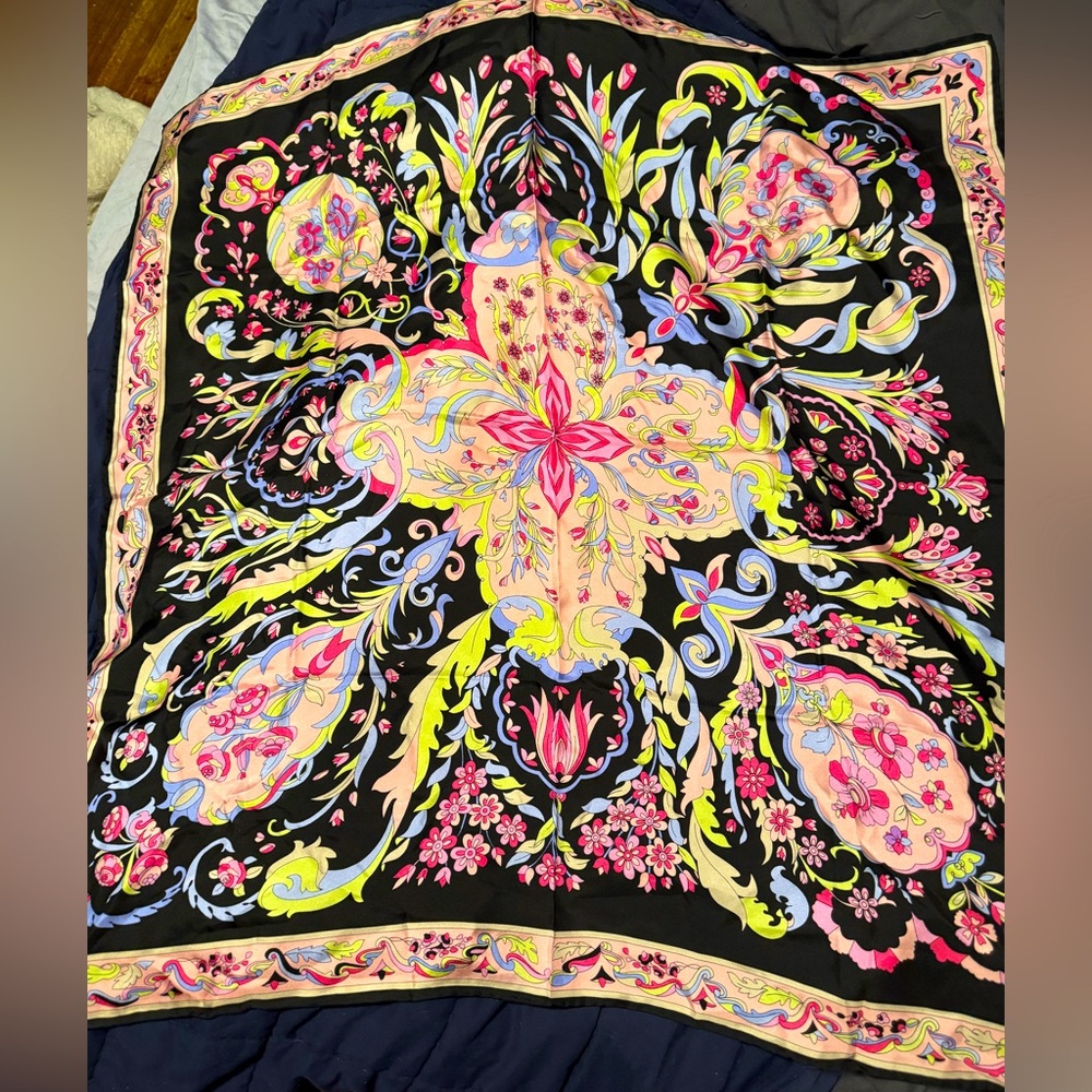 New Sk Scarf